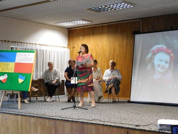 Wzruszający montaż słowno-muzyczny pt. „Chwała Ukrainie – Bohaterom chwała”