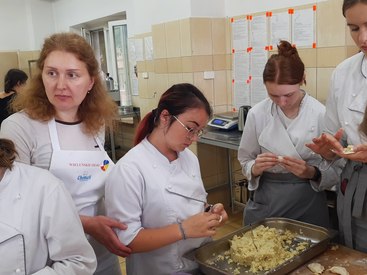 Polsko-ukraińskie gotowanie – ostatnie przygotowania przed jutrzejszym piknikiem