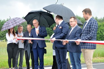 Przebudowana droga powiatowa nr 4529 Krzeczów – Emanuelina oficjalnie otwarta