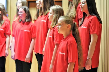 Chór Powiatowego Młodzieżowego Domu Kultury i Sportu w Wieluniu świętował 15-lecie swojej działalności