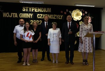 Stypendium wójta gminy Czarnożyły trafiło w tym roku do 49 uczniów