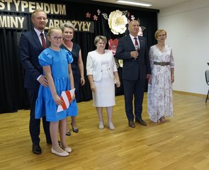 Stypendium wójta gminy Czarnożyły trafiło w tym roku do 49 uczniów