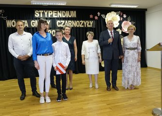 Stypendium wójta gminy Czarnożyły trafiło w tym roku do 49 uczniów