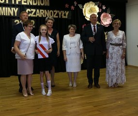 Stypendium wójta gminy Czarnożyły trafiło w tym roku do 49 uczniów