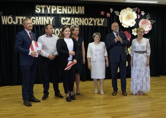 Stypendium wójta gminy Czarnożyły trafiło w tym roku do 49 uczniów