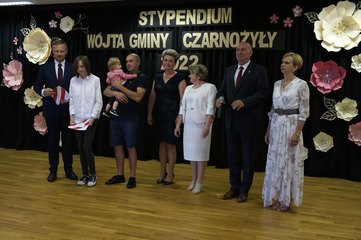 Stypendium wójta gminy Czarnożyły trafiło w tym roku do 49 uczniów