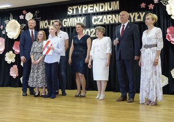 Stypendium wójta gminy Czarnożyły trafiło w tym roku do 49 uczniów