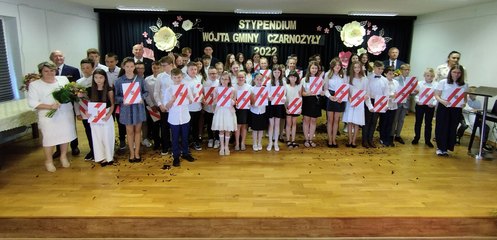 Stypendium wójta gminy Czarnożyły trafiło w tym roku do 49 uczniów