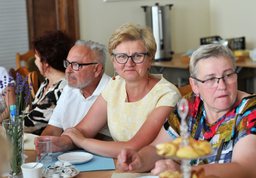 W Mokrsku spotkali się mieszkańcy i pracownicy instytucji, które mieściły się w dworku