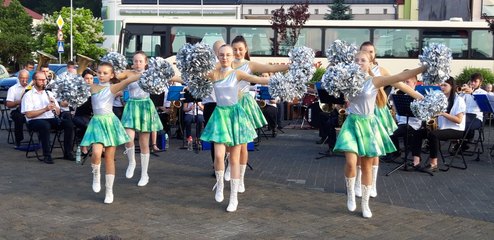 Koncert muzyki filmowej i rozrywkowej na placu Legionów w Wieluniu