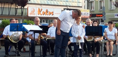 Koncert muzyki filmowej i rozrywkowej na placu Legionów w Wieluniu