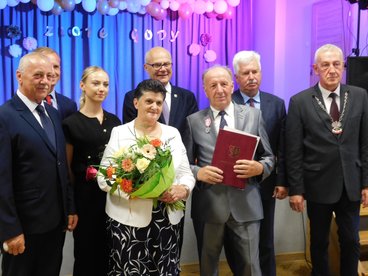 Złote Gody w gminie Ostrówek. Medale prezydenta RP przyznane dla 21 par