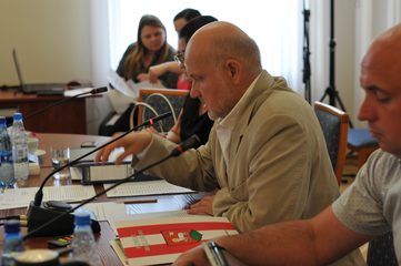 O wynagrodzeniach nauczycieli i dyrektorów szkół debatują radni na 57. sesji Rady Powiatu w Wieluniu