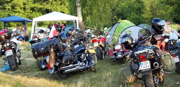Setki motocyklistów na zlocie w Konopnicy