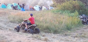 Setki motocyklistów na zlocie w Konopnicy