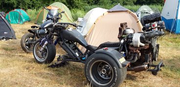 Setki motocyklistów na zlocie w Konopnicy