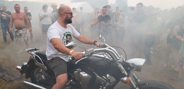 Setki motocyklistów na zlocie w Konopnicy