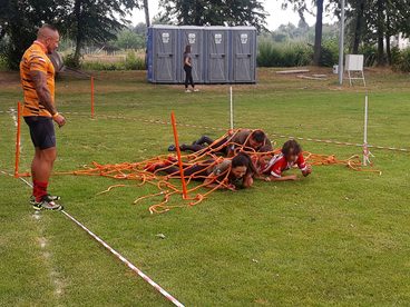 Galewice: ekstremalny bieg mimo deszczu przyciągnął tłumy zawodników