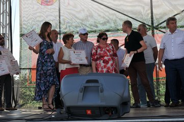 Piękne słońce i moc atrakcji – za nami zorganizowany w Ostrówku Piknik Województwa Łódzkiego