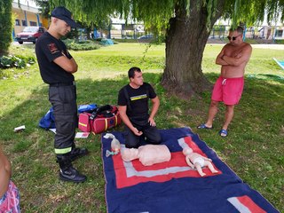 Akcja „Wypoczywaj bezpiecznie nad wodą” na wieluńskim basenie