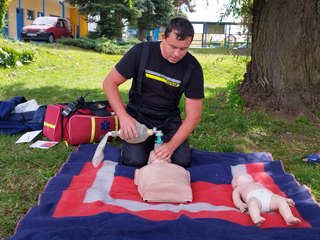 Akcja „Wypoczywaj bezpiecznie nad wodą” na wieluńskim basenie
