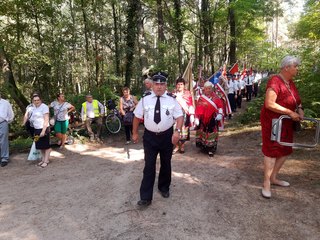 Znów we mszy w Dolinie Objawienia wzięły udział setki wiernych
