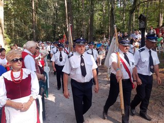 Znów we mszy w Dolinie Objawienia wzięły udział setki wiernych