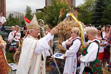 W Radomsku podziękowano za plony, rozstrzygnięto też dożynkowe konkursy