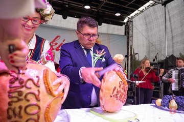 Było smacznie, kolorowo i tradycyjnie. Burmistrz Wielunia dziękuje za dożynki w Turowie