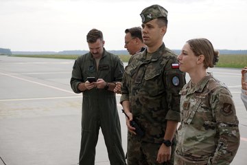 Samoloty F-22 wzmocnieniem wschodniej flanki NATO