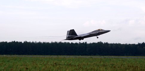 Samoloty F-22 wzmocnieniem wschodniej flanki NATO