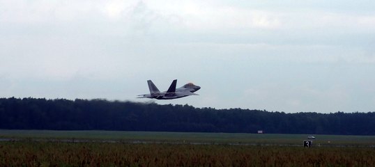 Samoloty F-22 wzmocnieniem wschodniej flanki NATO