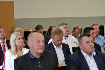 Kolejne spotkanie z cyklu „Porozmawiajmy w Łódzkiem” odbyło się w Ostrówku