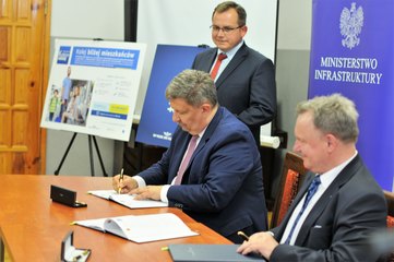 Umowa na budowę linii kolejowej łączącej Wieluń z Łodzią podpisana!