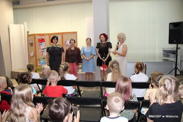 „Bajkowy ambaras” w wieluńskiej bibliotece