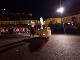 Wieluń: wyjątkowy spektakl „Eurydyka” w wykonaniu Teatru Biuro Podróży