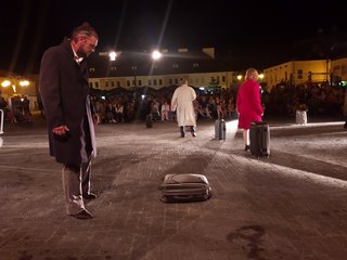 Wieluń: wyjątkowy spektakl „Eurydyka” w wykonaniu Teatru Biuro Podróży