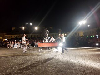Wieluń: wyjątkowy spektakl „Eurydyka” w wykonaniu Teatru Biuro Podróży