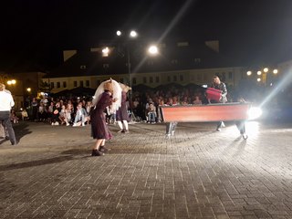 Wieluń: wyjątkowy spektakl „Eurydyka” w wykonaniu Teatru Biuro Podróży