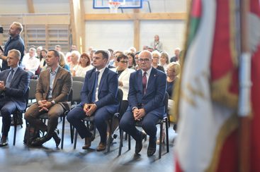 Powiatowa inauguracja roku szkolnego 2022/2023 odbyła się w Zespole Szkół nr 1 w Wieluniu