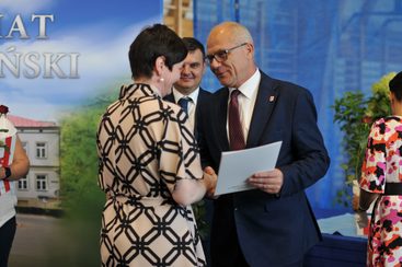 Powiatowa inauguracja roku szkolnego 2022/2023 odbyła się w Zespole Szkół nr 1 w Wieluniu