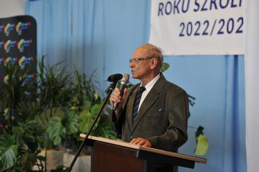 Powiatowa inauguracja roku szkolnego 2022/2023 odbyła się w Zespole Szkół nr 1 w Wieluniu