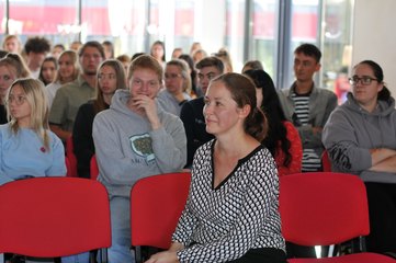 W Zespole Szkół nr 1 w Wieluniu powstał ogród deszczowy