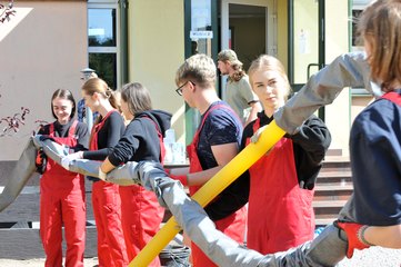 W Zespole Szkół nr 1 w Wieluniu powstał ogród deszczowy