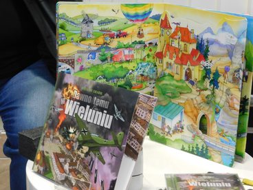 Autor książki „Dawno temu w Wieluniu” gościł dziś w bibliotece miejskiej