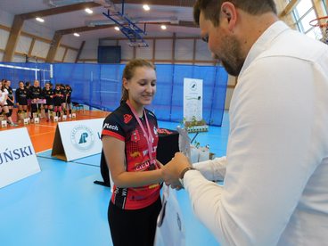Giganci Siatkówki w Wieluniu. Najlepsza Juvenia