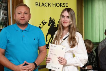 Szkoła Języków Obcych Black Horse ma 30 lat