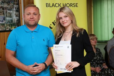 Szkoła Języków Obcych Black Horse ma 30 lat