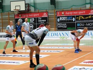 Pierwsza porażka WKS-u, pierwszy punkt Czarnych
