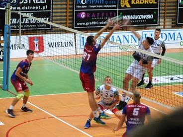 Pierwsza porażka WKS-u, pierwszy punkt Czarnych